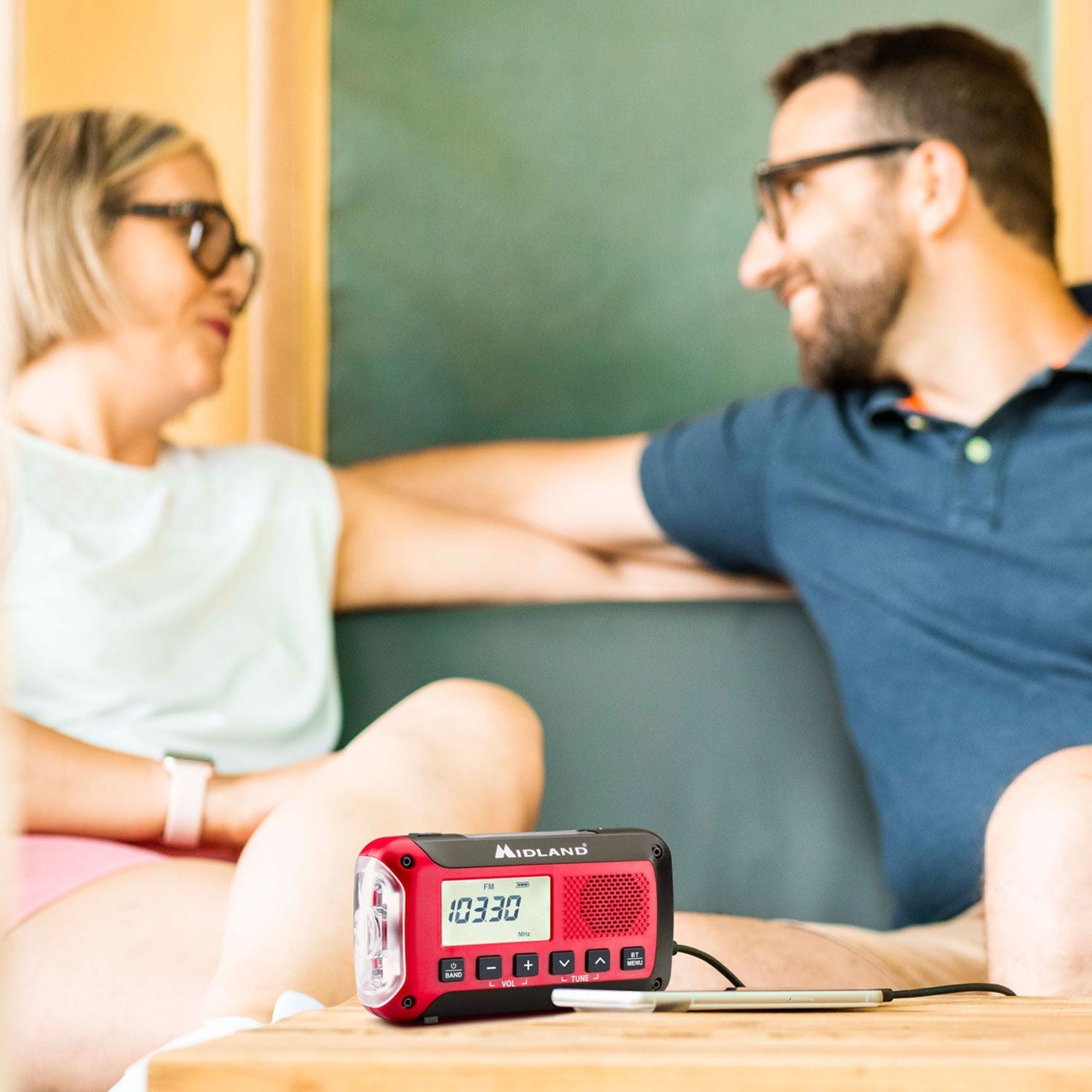 Midland ER250BT Multifunctionele noodradio (Powerbank, zaklamp, bluetooth speaker) - Goedvoorbereid.nl