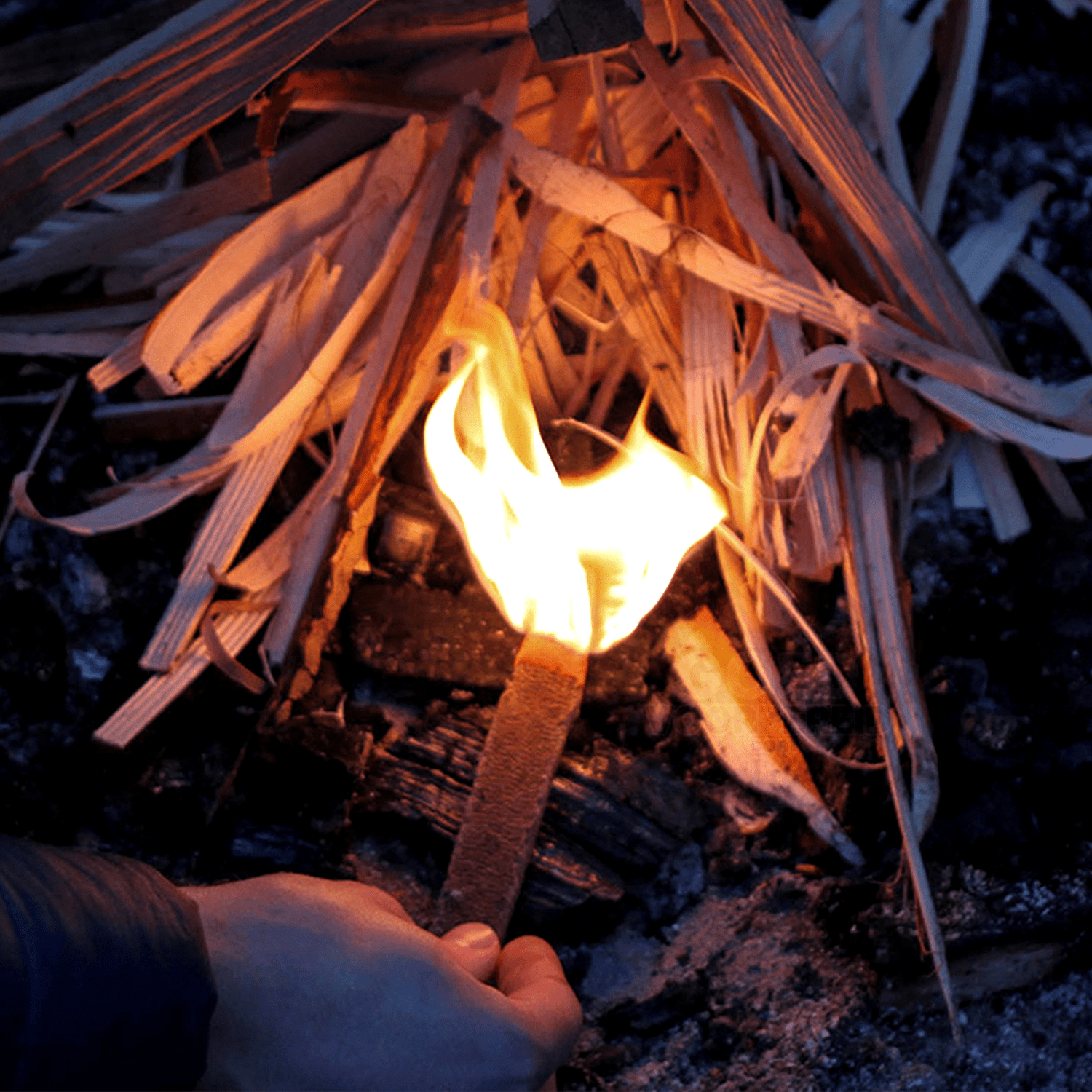 UCO Behemoth Stormproof Sweetfire Vuurstarter 3st - Goedvoorbereid.nl